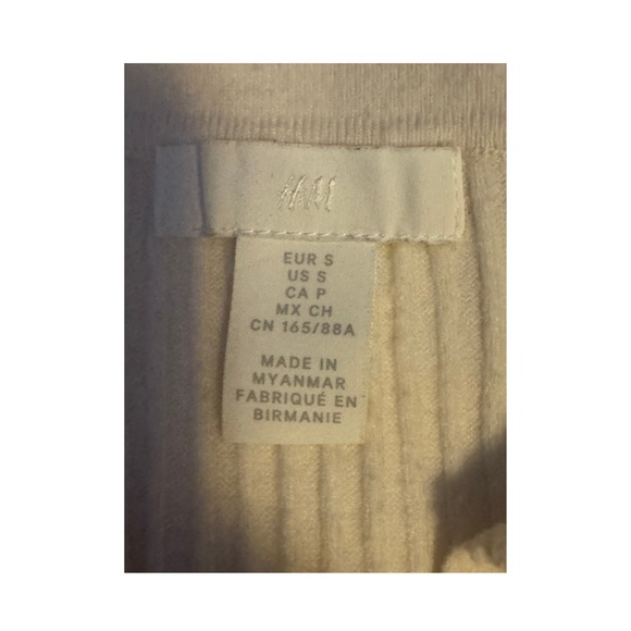 H&M RIBBED KNIT SHORT SLEEVE POLO - Picture 3 of 3